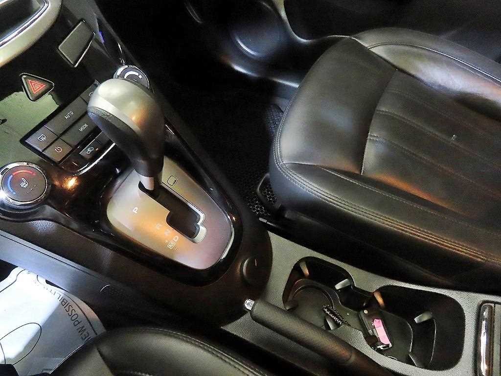 쉐보레 올란도 1.6 디젤 LTZ 세이프티 이미지 12