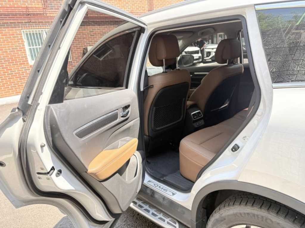 르노코리아(삼성) QM6 더뉴QM6 2.0 LPe RE 시그니처 2WD 이미지 16