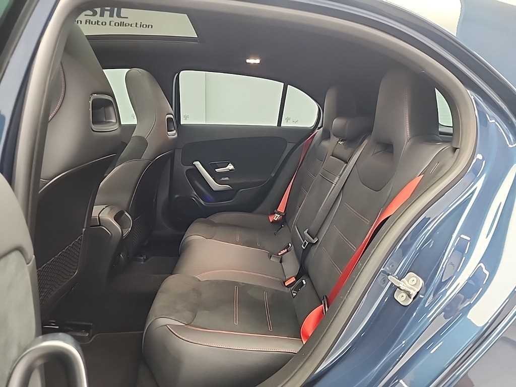 벤츠 A 클래스 A클래스 W177 AMG A45 4MATIC+ 해치백 이미지 12