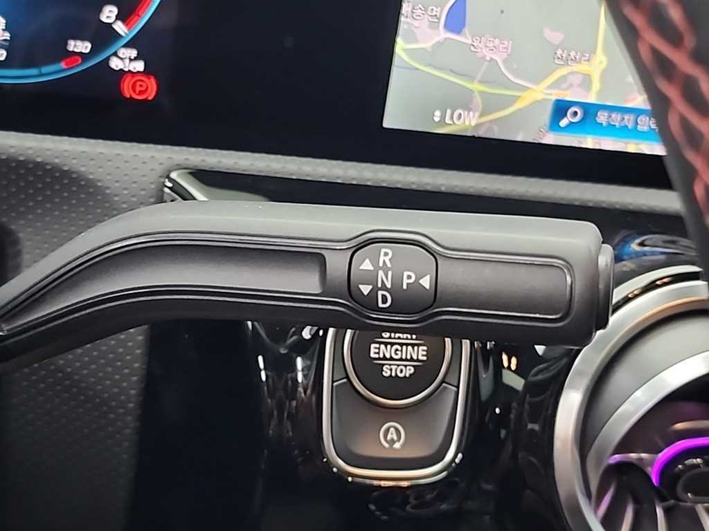 벤츠 A 클래스 A클래스 W177 AMG A45 4MATIC+ 해치백 이미지 8