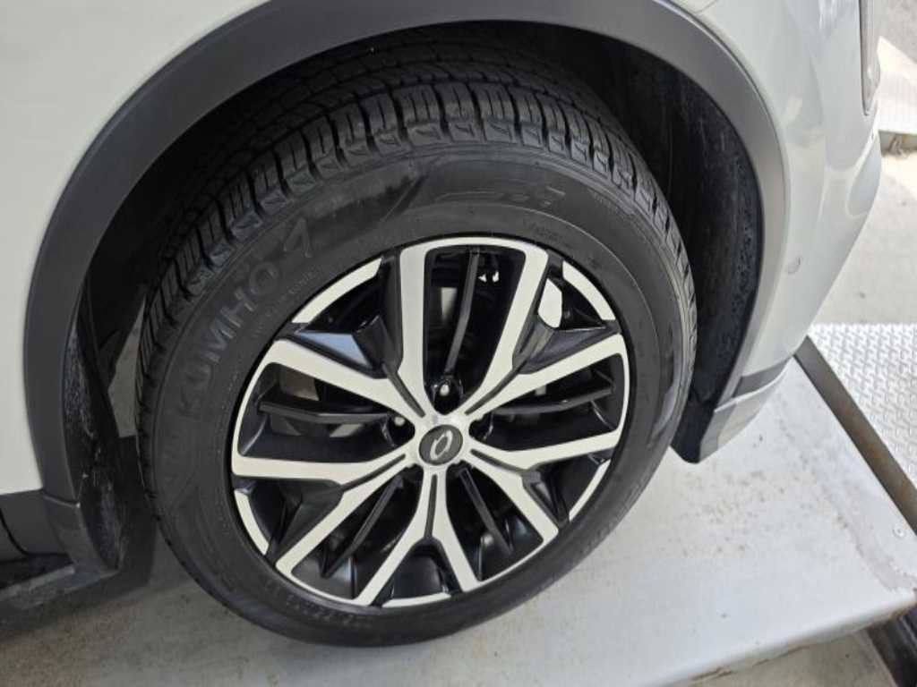 르노코리아(삼성) QM6 더뉴QM6 2.0 LPe RE 시그니처 2WD 이미지 3