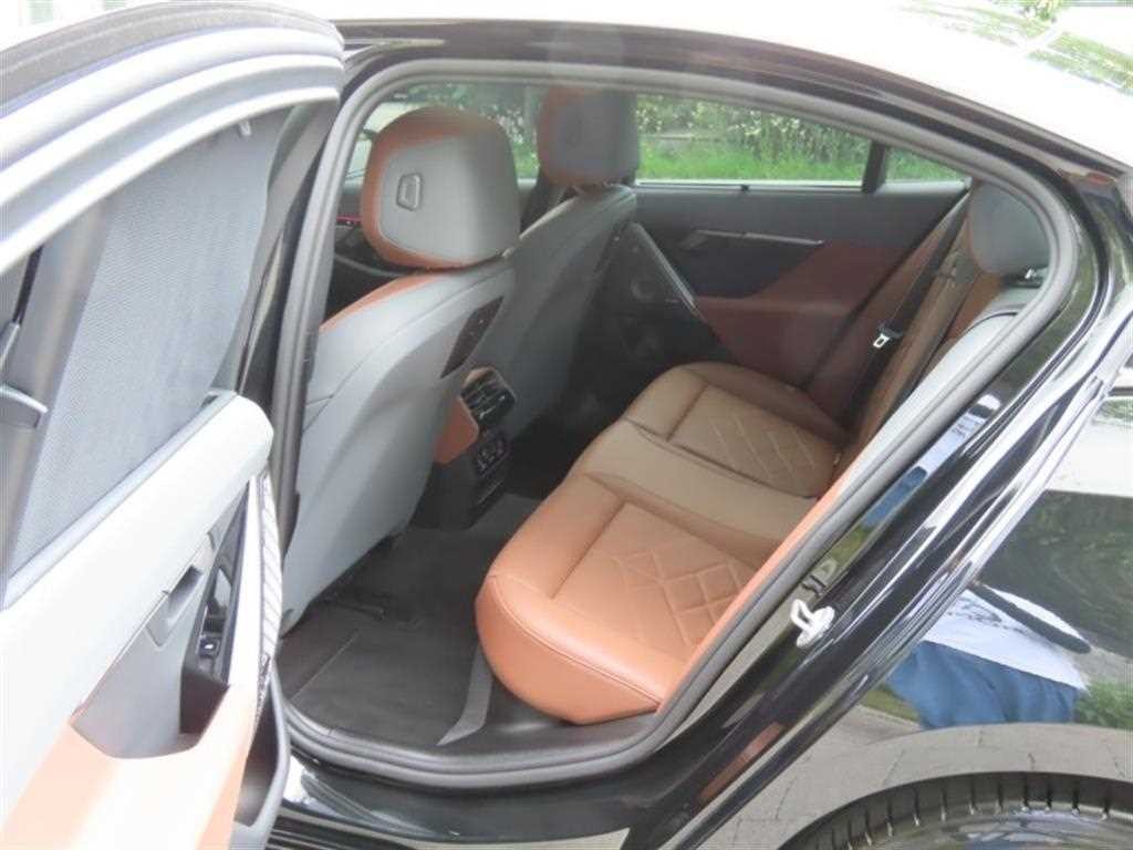 BMW 5시리즈 5시리즈 (G60) 530i xDrive M 스포츠 프로 스페셜 에디션 이미지 14