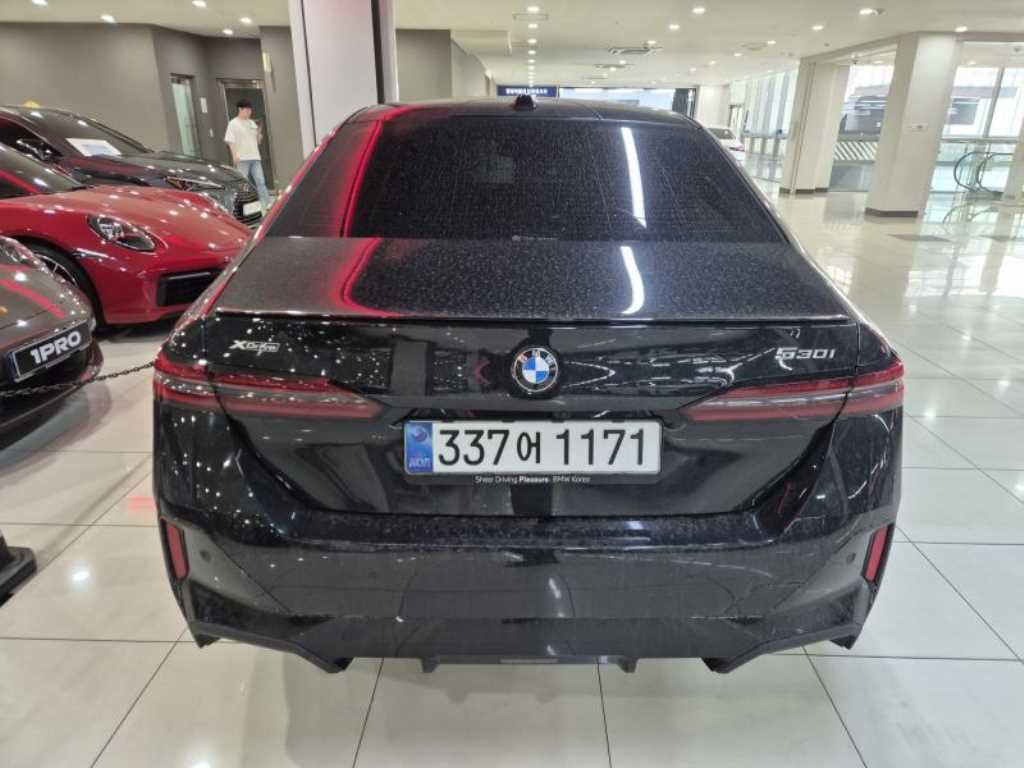 BMW 5시리즈 5시리즈 (G60) 530i xDrive M 스포츠 프로 스페셜 에디션 이미지 2