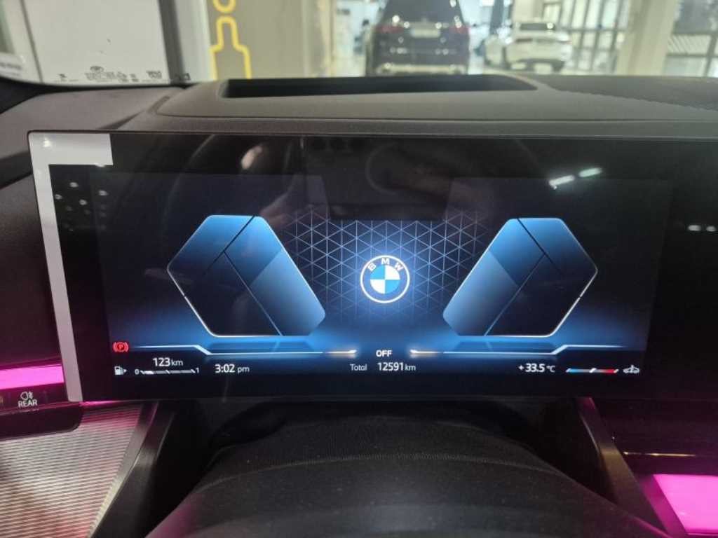 BMW 5시리즈 5시리즈 (G60) 530i xDrive M 스포츠 프로 스페셜 에디션 이미지 4