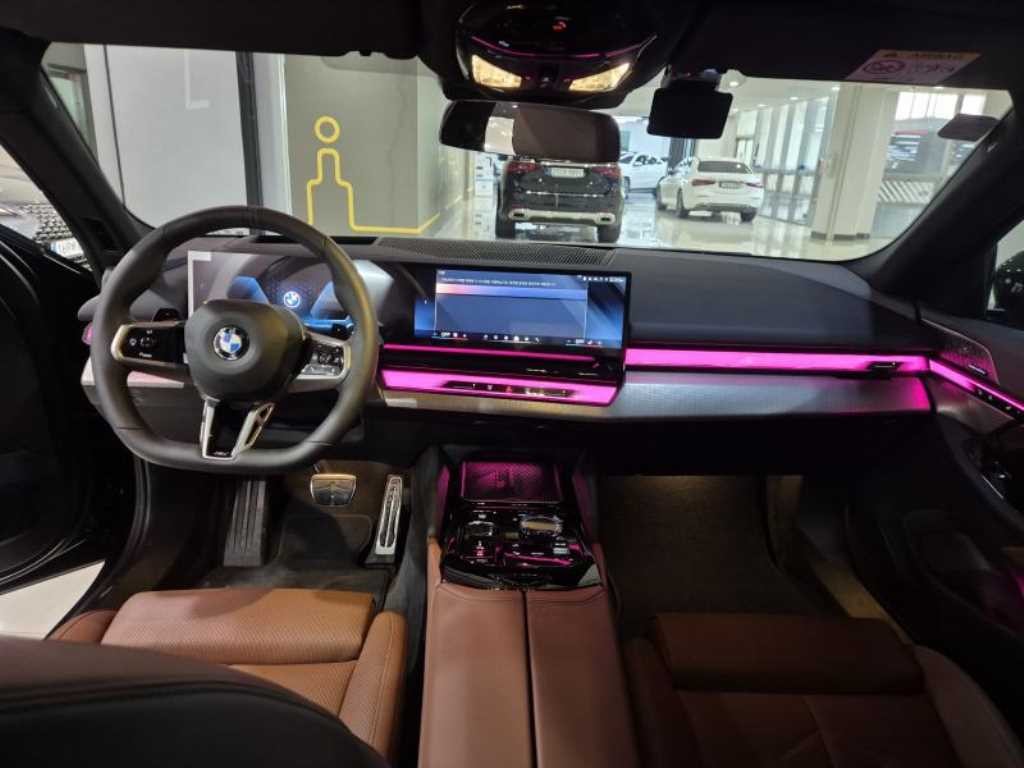 BMW 5시리즈 5시리즈 (G60) 530i xDrive M 스포츠 프로 스페셜 에디션 이미지 7