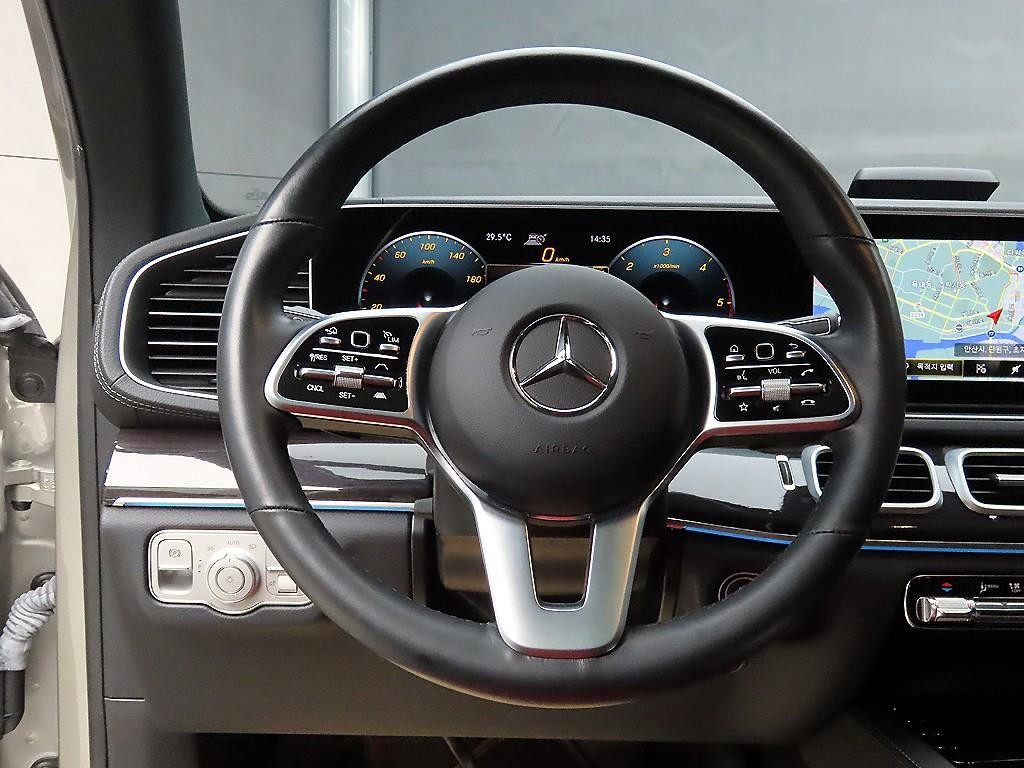 벤츠 GLE 클래스 GLE 클래스 W167 GLE 400d 4MATIC 쿠페 이미지 9
