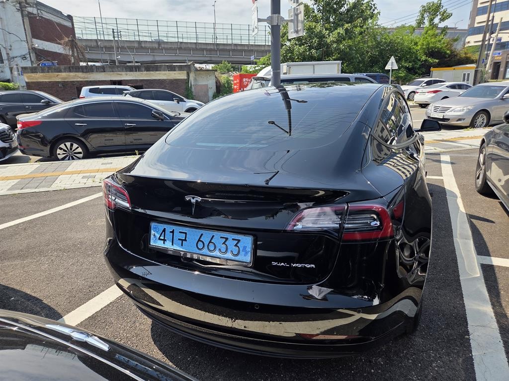 테슬라 모델 3 롱 레인지 이미지 6