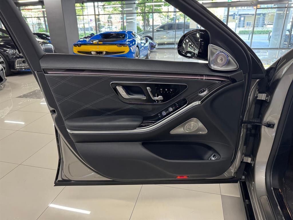 벤츠 S 클래스 S클래스-W223 마이바흐 S580 4MATIC 이미지 6