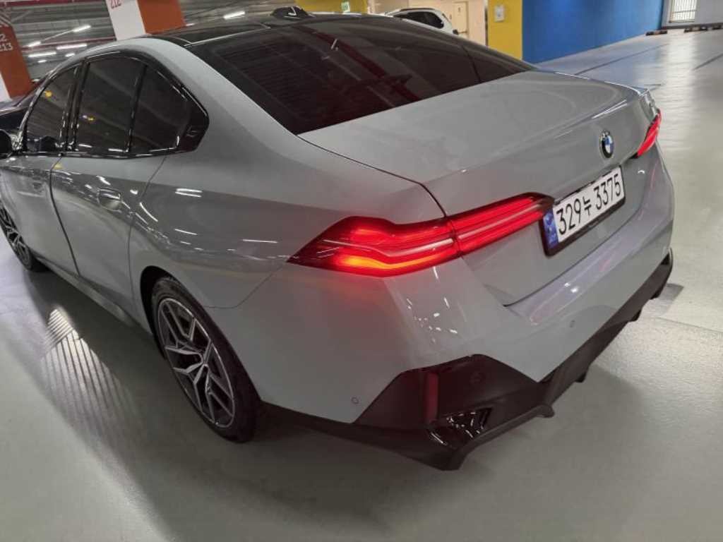 BMW 5시리즈 5시리즈 (G60) 520i M 스포츠 이미지 6