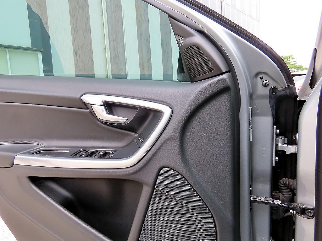볼보 S60 뉴S60 D2 이미지 11