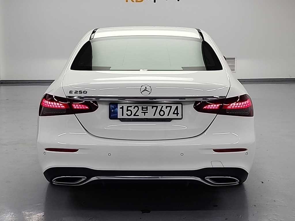 벤츠 E 클래스 E-클래스 W213 E250 AMG Line 이미지 3