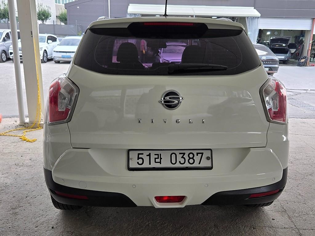 KG모빌리티(쌍용) 티볼리 가솔린 2WD 1.6 LX 최고급형 이미지 4