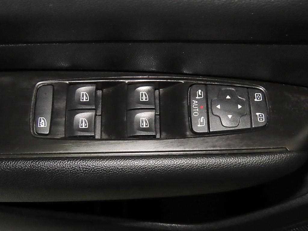 르노코리아(삼성) SM6 LPG 2.0 LPe SE(장애인용) 이미지 14