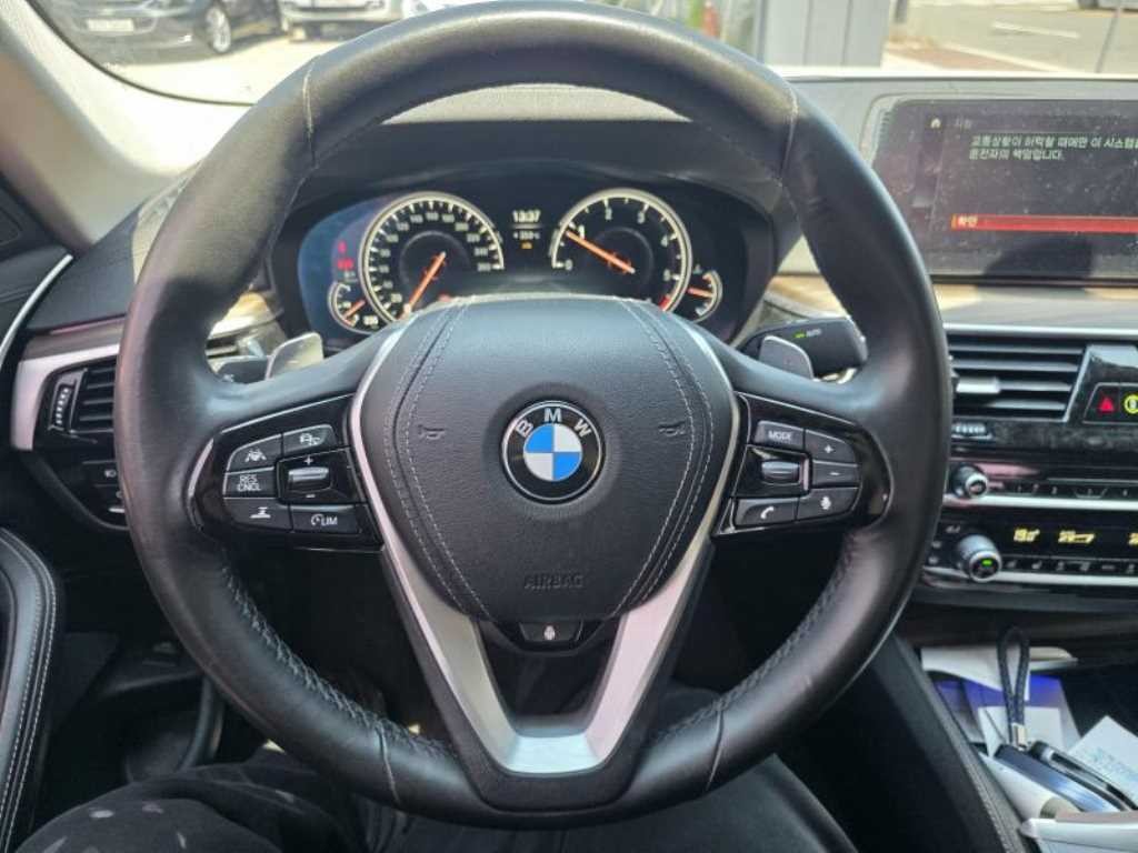 BMW 5시리즈 5시리즈 (G30) 520d 럭셔리 플러스 이미지 5
