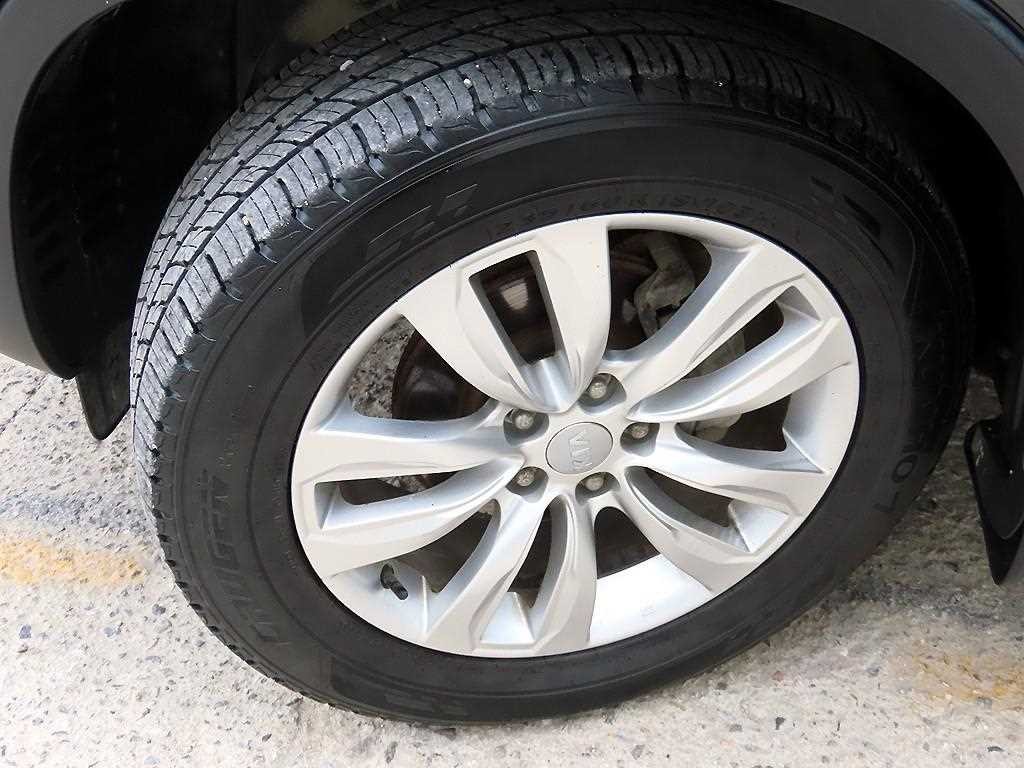 기아 쏘렌토 쏘렌토 R 디젤 2WD 2.2 TLX 최고급형 이미지 19
