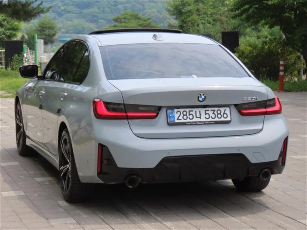 BMW 3시리즈 3시리즈 (G20) 320i M 스포츠 이미지 4