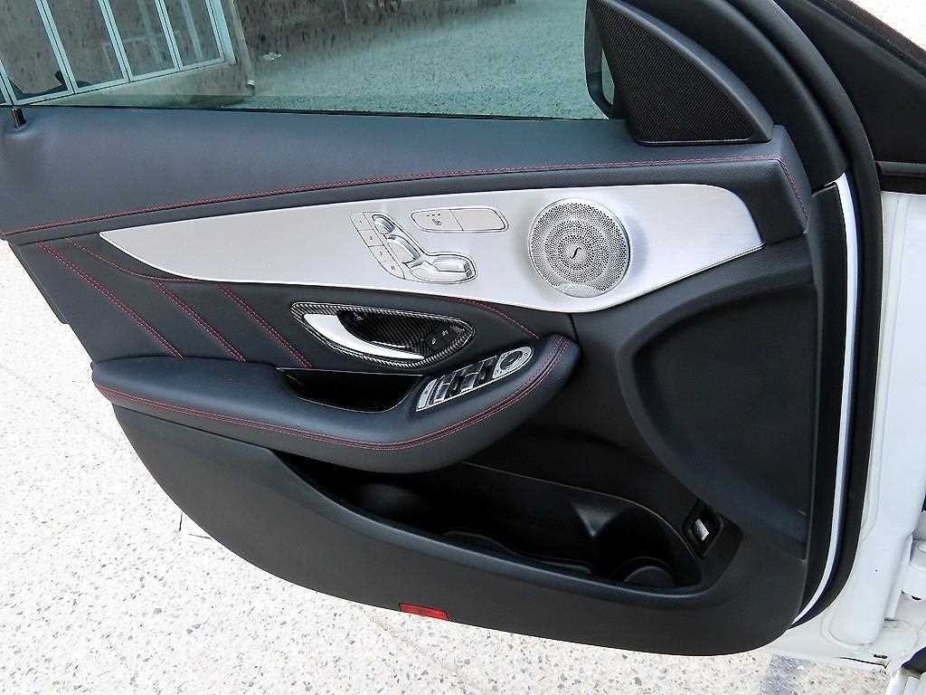 벤츠 C 클래스 C클래스 W205 C43 AMG 4MATIC 이미지 12