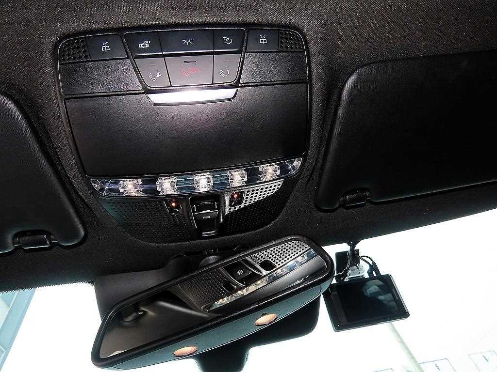 벤츠 C 클래스 C클래스 W205 C43 AMG 4MATIC 이미지 16