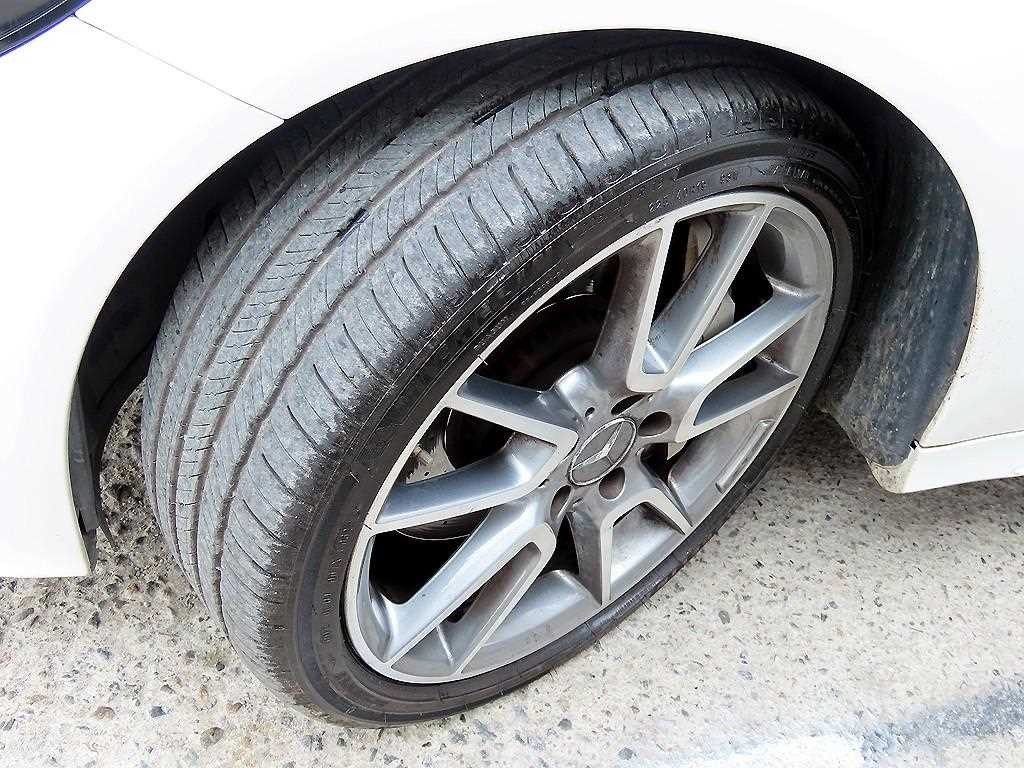 벤츠 C 클래스 C클래스 W205 C43 AMG 4MATIC 이미지 20