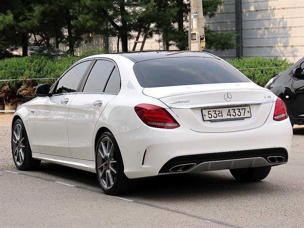 벤츠 C 클래스 C클래스 W205 C43 AMG 4MATIC 이미지 3