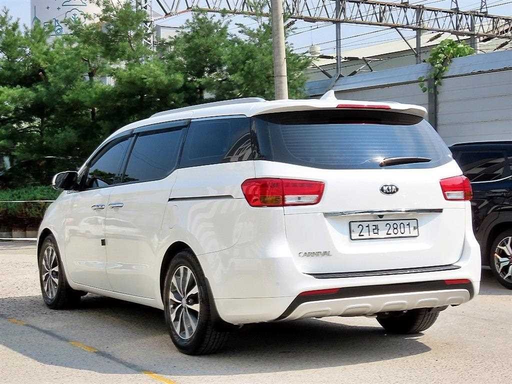 기아 카니발 올 뉴 카니발 디젤 9인승 럭셔리 이미지 3