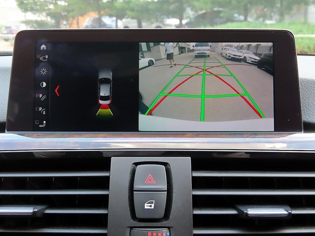 BMW 3시리즈 3시리즈 (F30) 320i 이미지 14