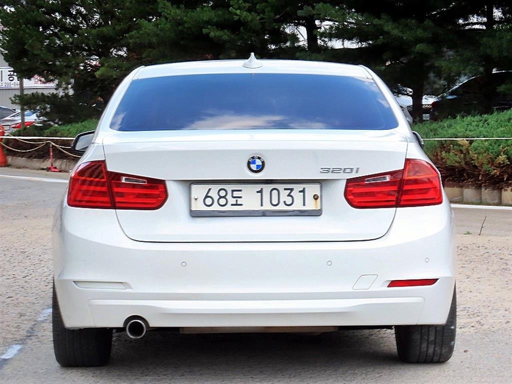 BMW 3시리즈 3시리즈 (F30) 320i 이미지 4