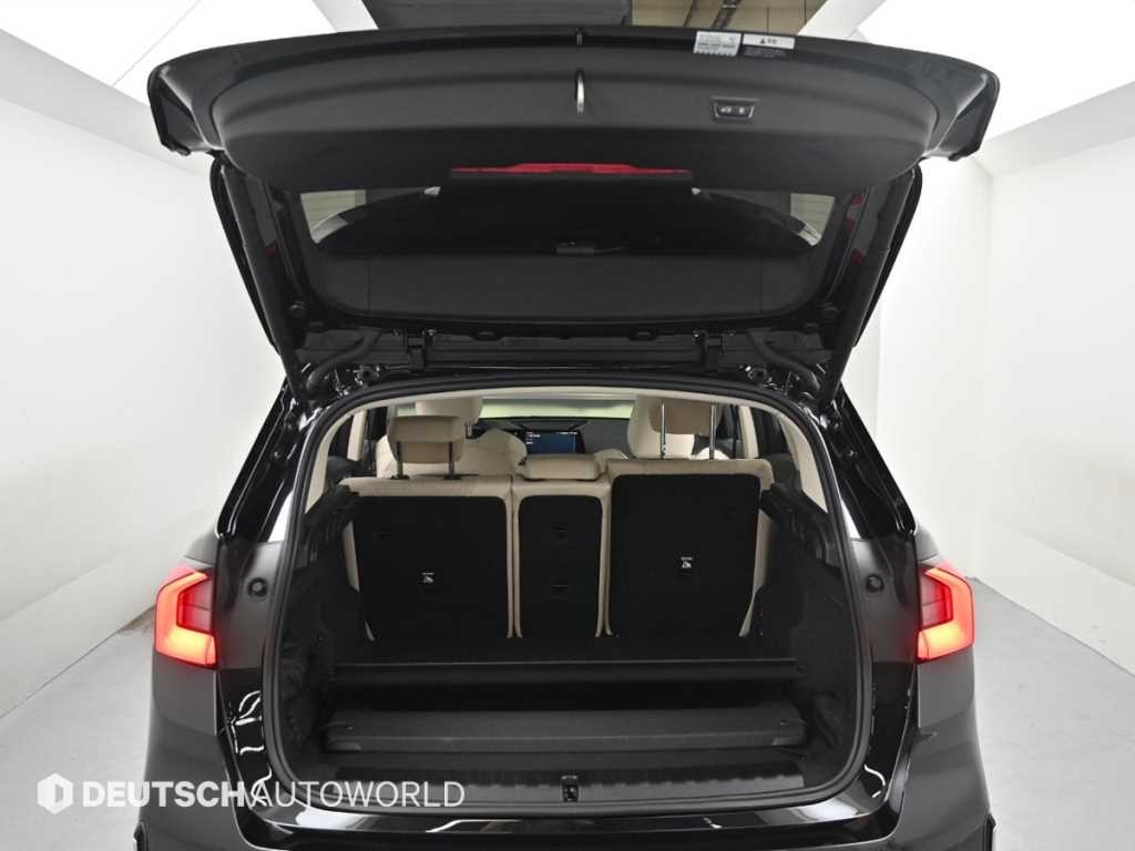BMW X1 X1 (U11) xDrive 20i xLine 이미지 19