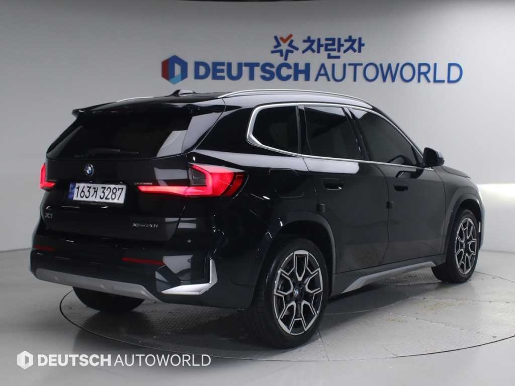 BMW X1 X1 (U11) xDrive 20i xLine 이미지 2