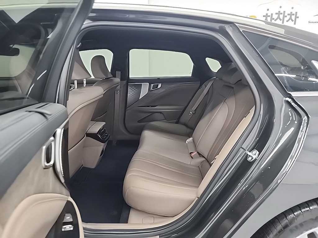 기아 K8 2.5 2WD 노블레스 이미지 12