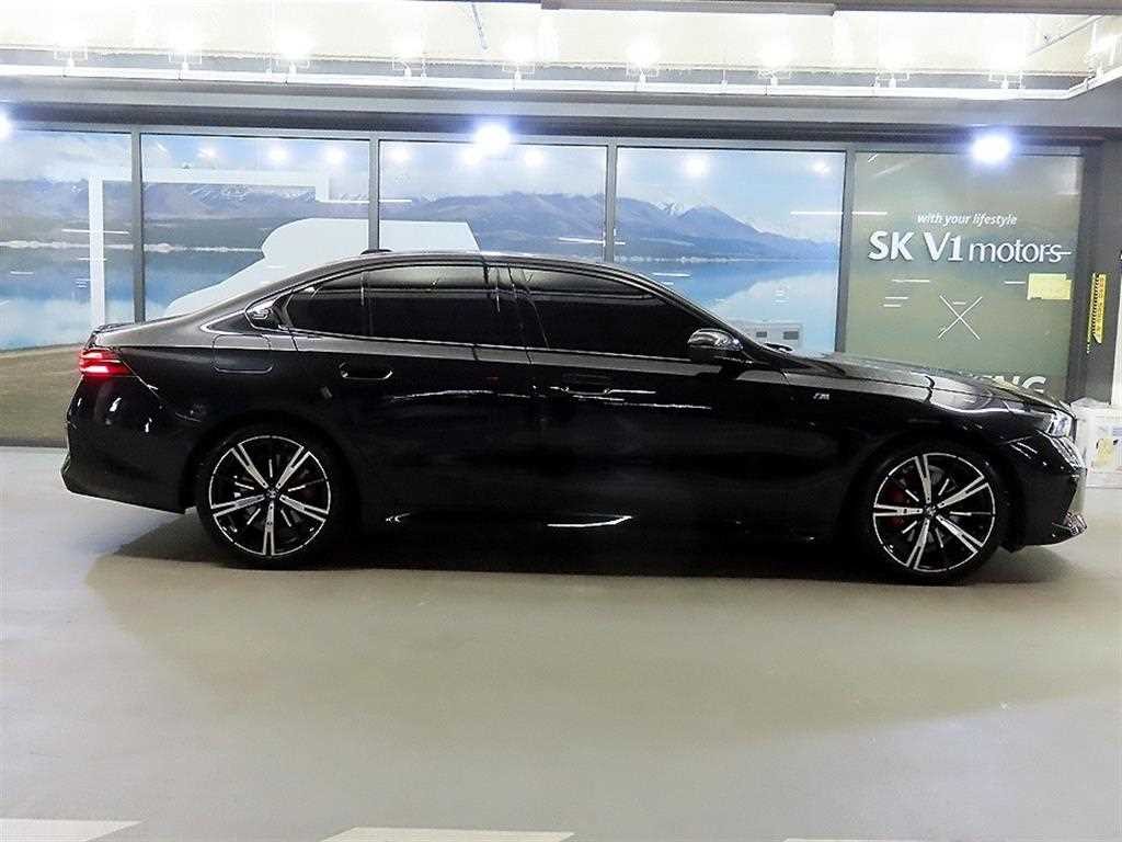 BMW 5시리즈 5시리즈 (G60) 520i 스페셜 에디션 이미지 3