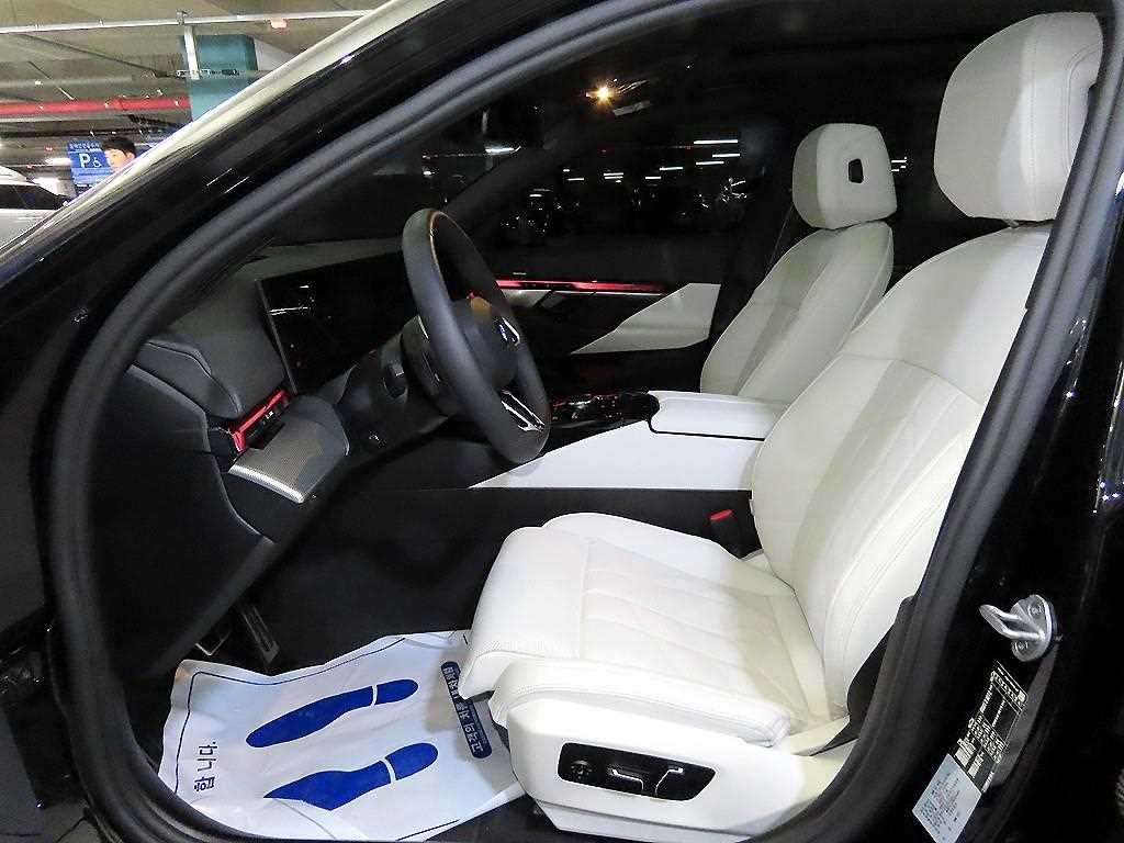 BMW 5시리즈 5시리즈 (G60) 520i 스페셜 에디션 이미지 6