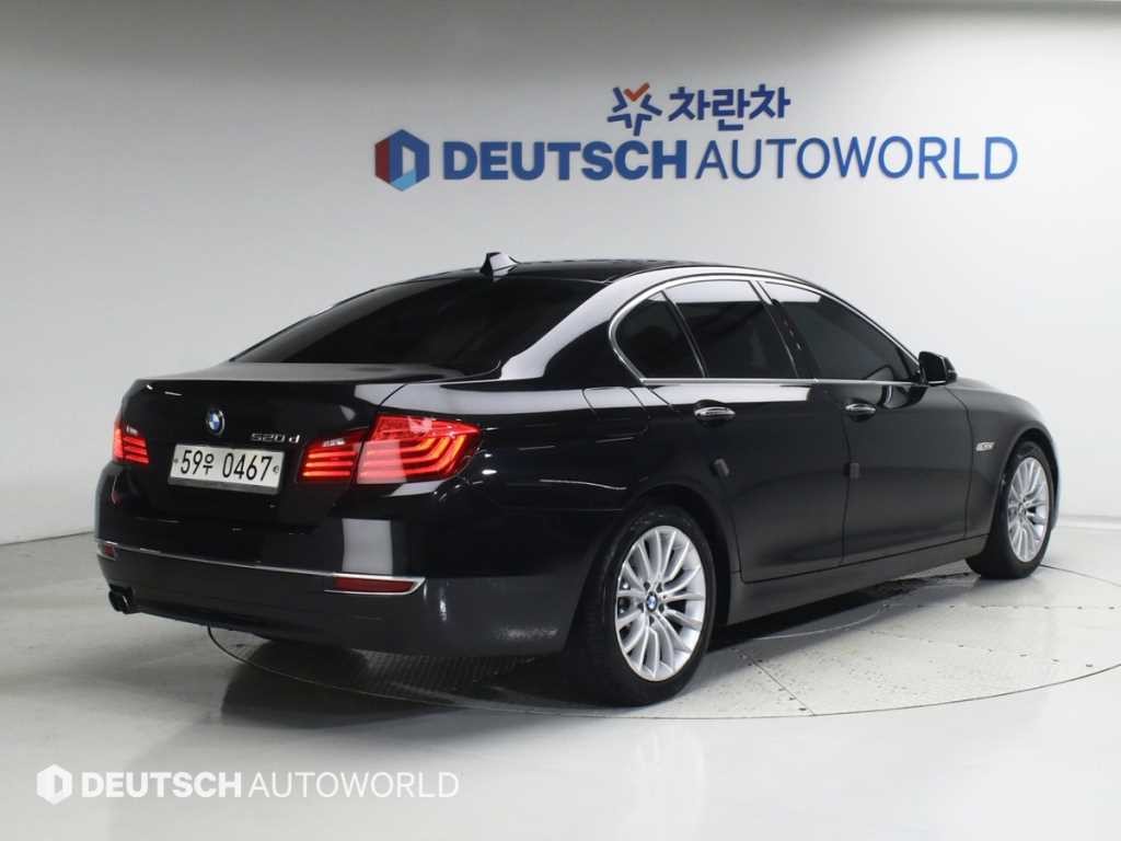 BMW 5시리즈 5시리즈 (F10) 520d 럭셔리 플러스 이미지 2