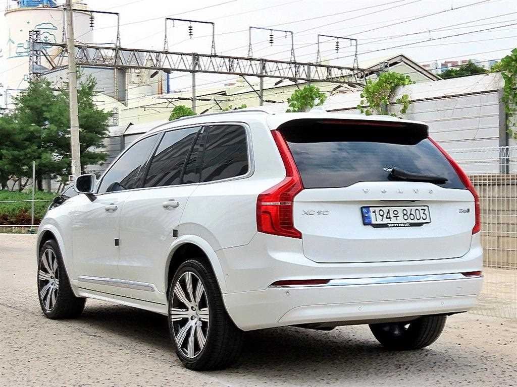 볼보 XC90 XC90 2세대 2.0 B6 AWD 얼티메이트 브라이트 이미지 3
