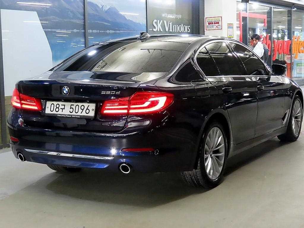 BMW 5시리즈 5시리즈 (G30) 520d 럭셔리 플러스 이미지 4