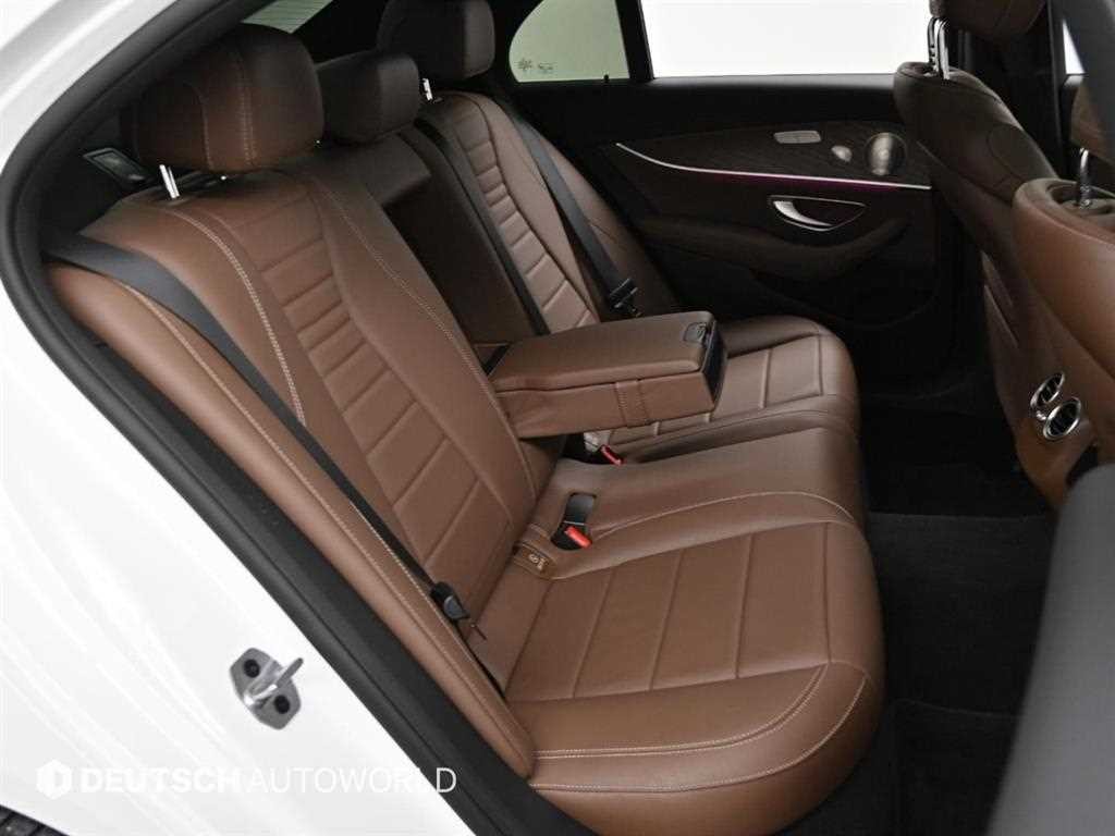 벤츠 E 클래스 E-클래스 W213 E220d 4MATIC 익스클루시브 이미지 12