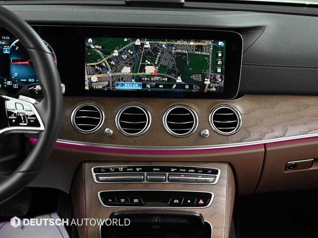 벤츠 E 클래스 E-클래스 W213 E220d 4MATIC 익스클루시브 이미지 14