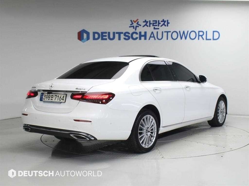 벤츠 E 클래스 E-클래스 W213 E220d 4MATIC 익스클루시브 이미지 2