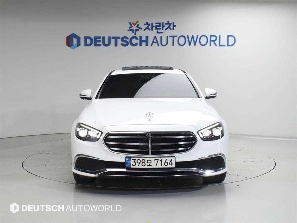 벤츠 E 클래스 E-클래스 W213 E220d 4MATIC 익스클루시브 이미지 3