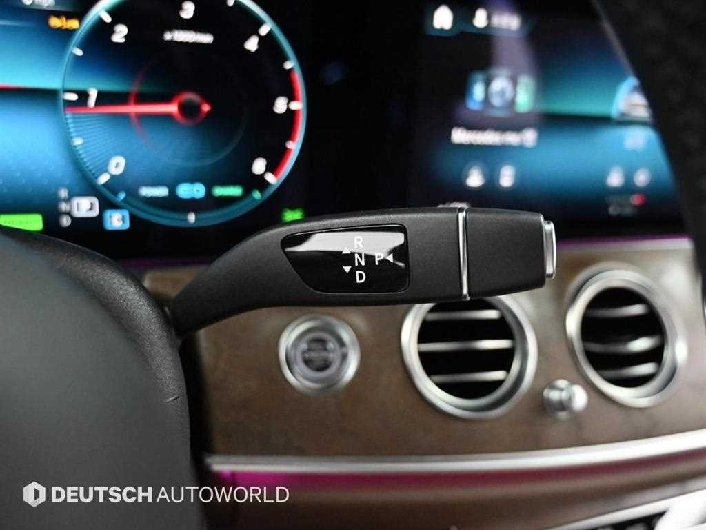 벤츠 E 클래스 E-클래스 W213 E220d 4MATIC 익스클루시브 이미지 9