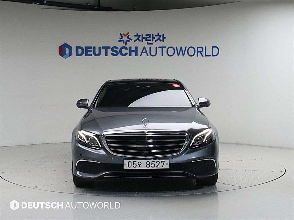 벤츠 E 클래스 E-클래스 W213 E400 4MATIC 익스클루시브 이미지 3