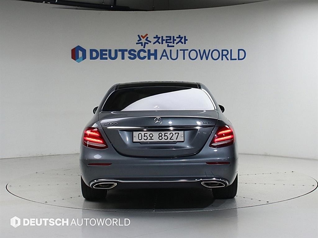 벤츠 E 클래스 E-클래스 W213 E400 4MATIC 익스클루시브 이미지 4