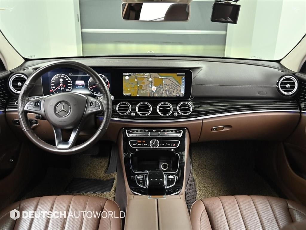 벤츠 E 클래스 E-클래스 W213 E400 4MATIC 익스클루시브 이미지 7