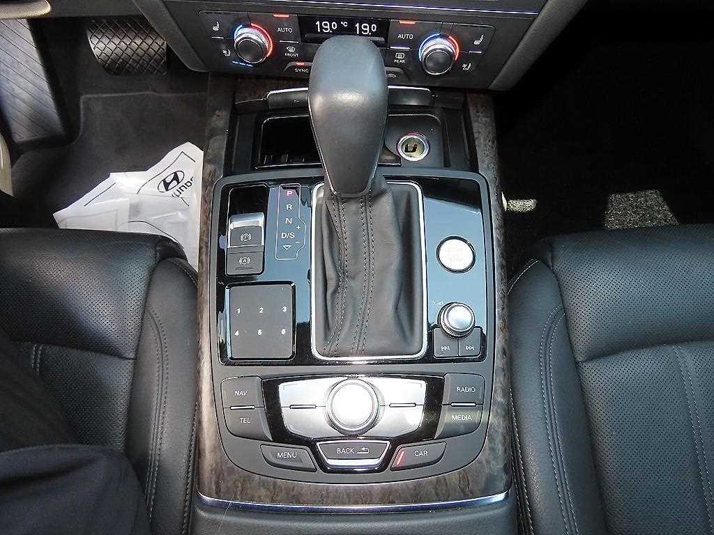 아우디 A6 뉴A6 40 TFSI 프리미엄 이미지 10