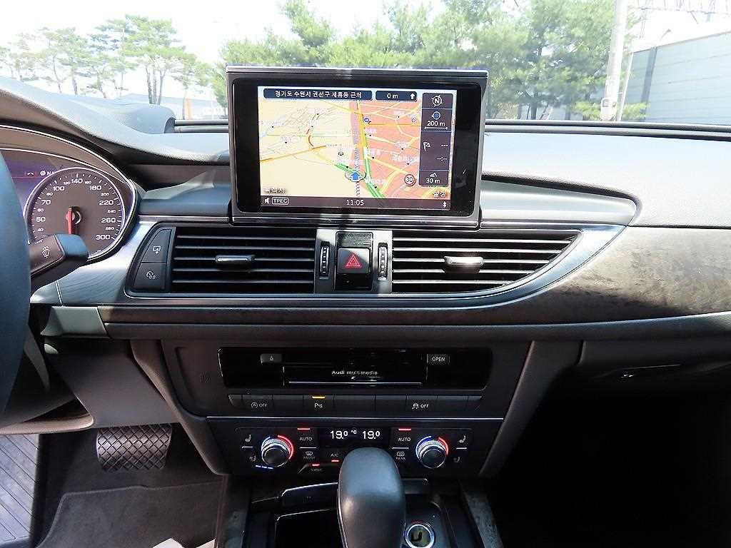 아우디 A6 뉴A6 40 TFSI 프리미엄 이미지 12