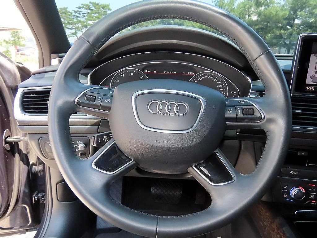 아우디 A6 뉴A6 40 TFSI 프리미엄 이미지 8