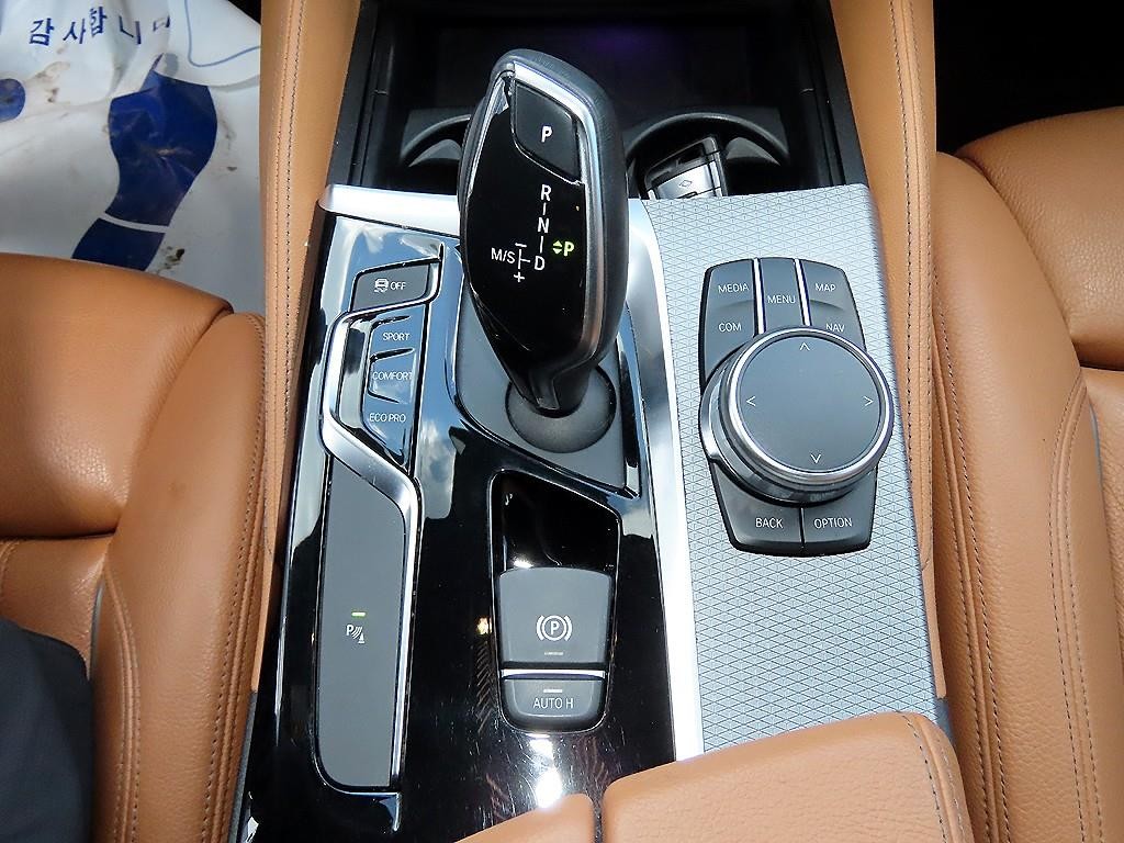 BMW 5시리즈 5시리즈 (G30) 530i M 스포츠 이미지 10