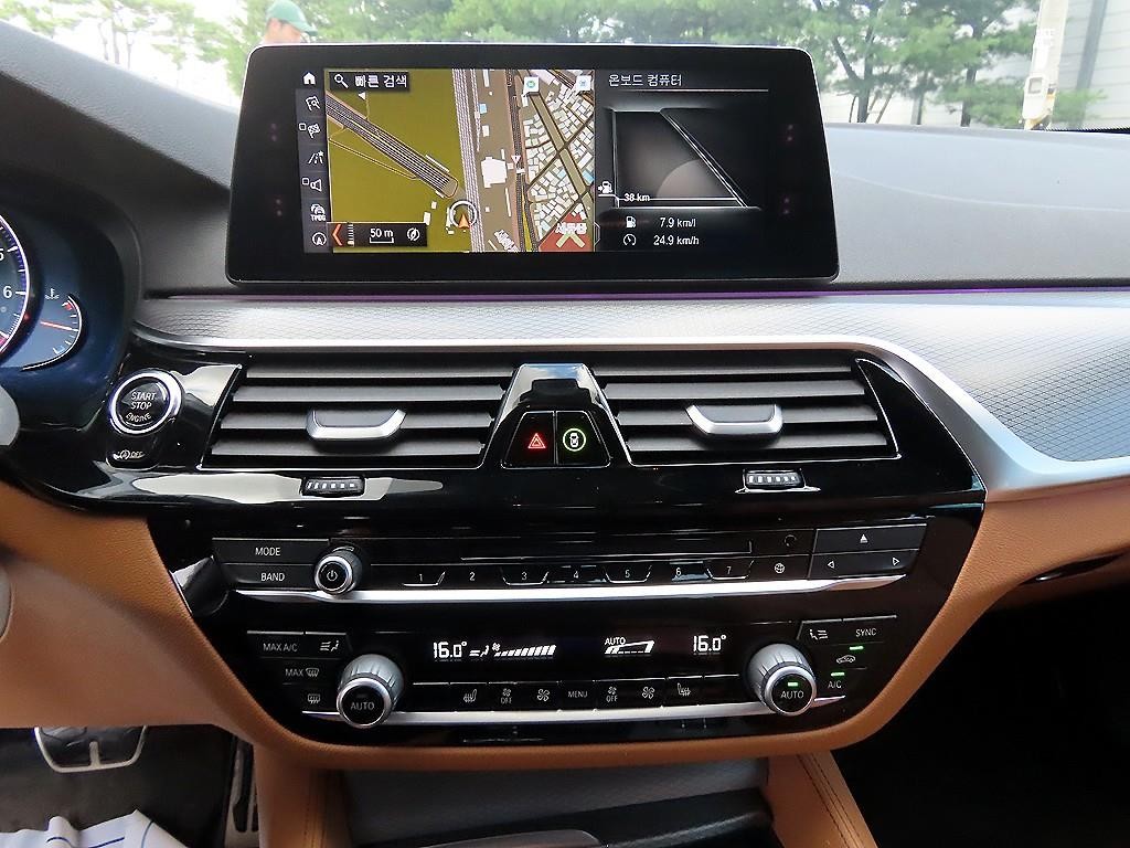 BMW 5시리즈 5시리즈 (G30) 530i M 스포츠 이미지 13