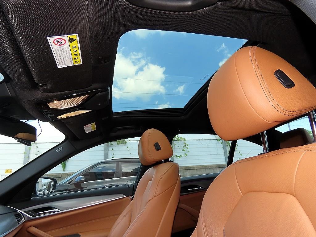 BMW 5시리즈 5시리즈 (G30) 530i M 스포츠 이미지 17