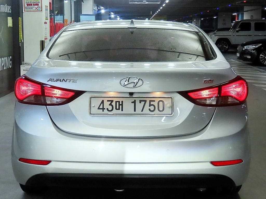 현대 아반떼 더 뉴 아반떼 1.6 GDI 스마트 기본형 이미지 5